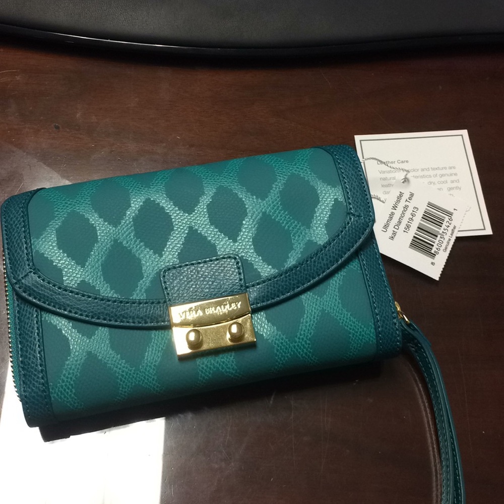 NWT Vera Bradley Ultimate leather Wristlet